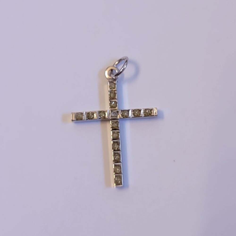 Vintage 14K White Gold Diamond Accent Cross Pendant Small Boxed Set 0.75 Inch